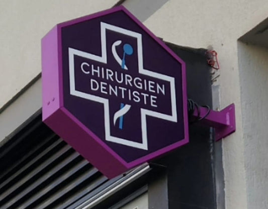 Enseigne drapeau chirurgien dentiste double face à Leds